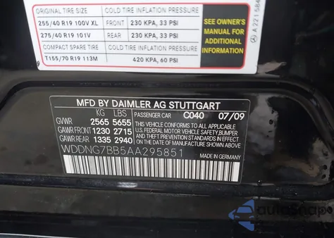 2010 Mercedes-Benz S 550 z USA, uszkodzony, nr VIN WDDNG7BB5AA295851